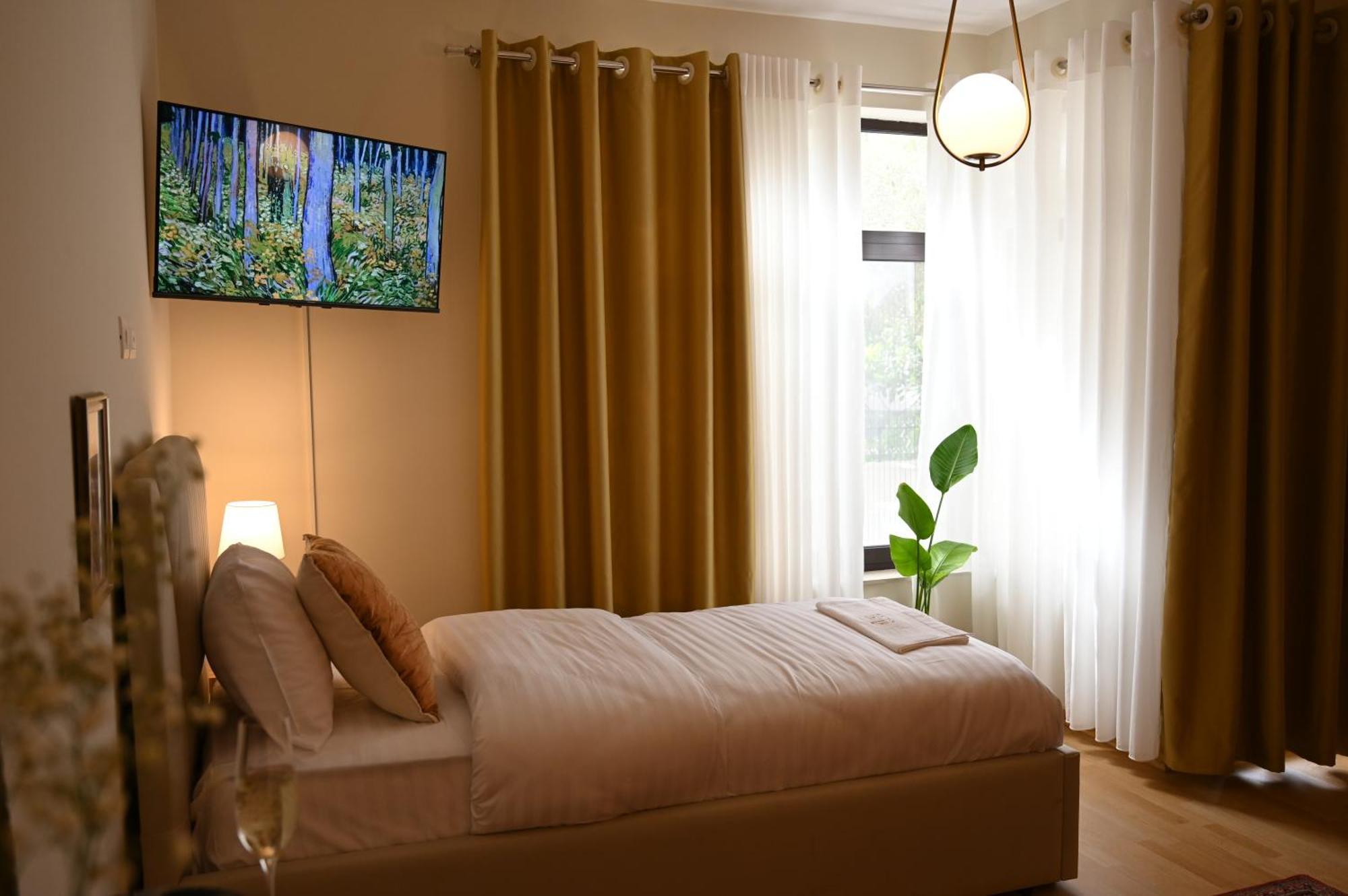 טיראנה Niche Boutique Hotel מראה חיצוני תמונה